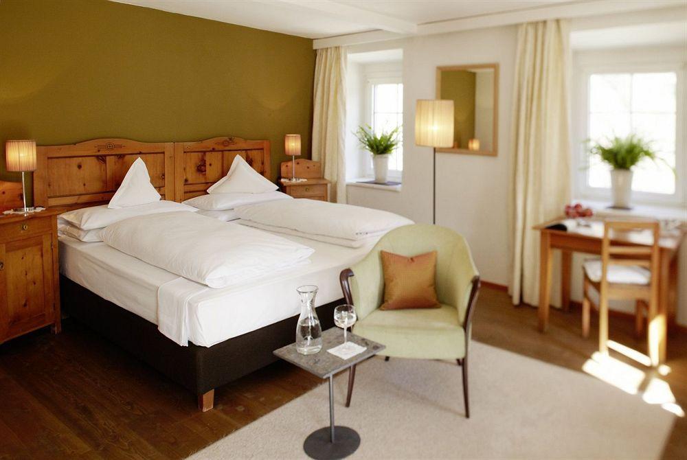 Goldene Rose Karthaus Hotel เซนาเลส ภายนอก รูปภาพ