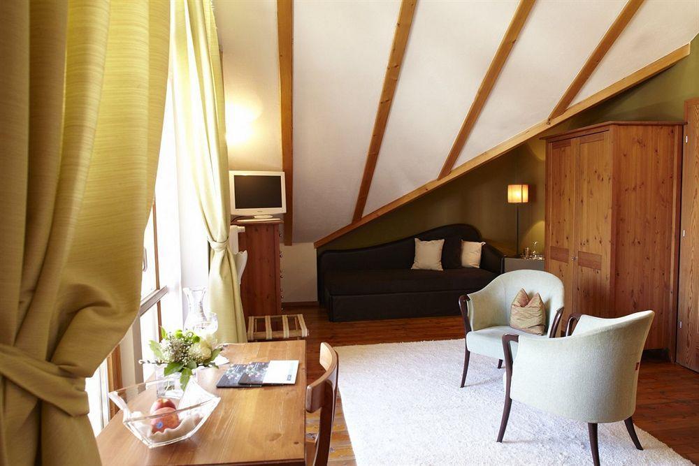 Goldene Rose Karthaus Hotel เซนาเลส ภายนอก รูปภาพ