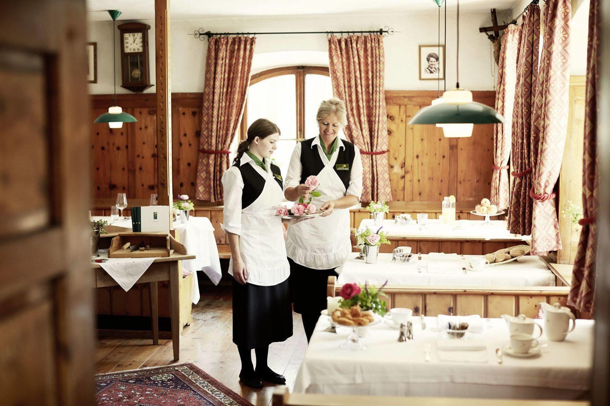 Goldene Rose Karthaus Hotel เซนาเลส ภายนอก รูปภาพ